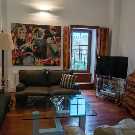 Jaguar Garaje Y Wifi * Ávila