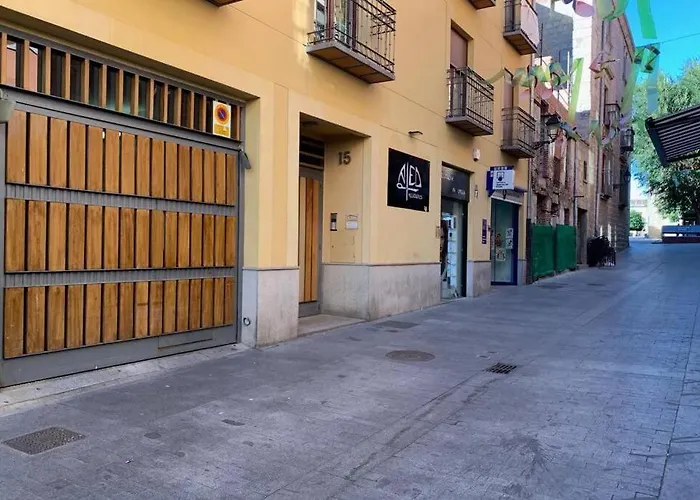 Jaguar Garaje Y Wifi * Ávila