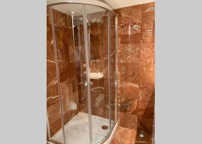 Jaguar Garaje Y Wifi Apartment *