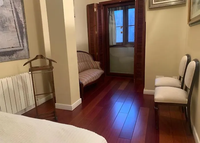 Jaguar Garaje Y Wifi Apartment